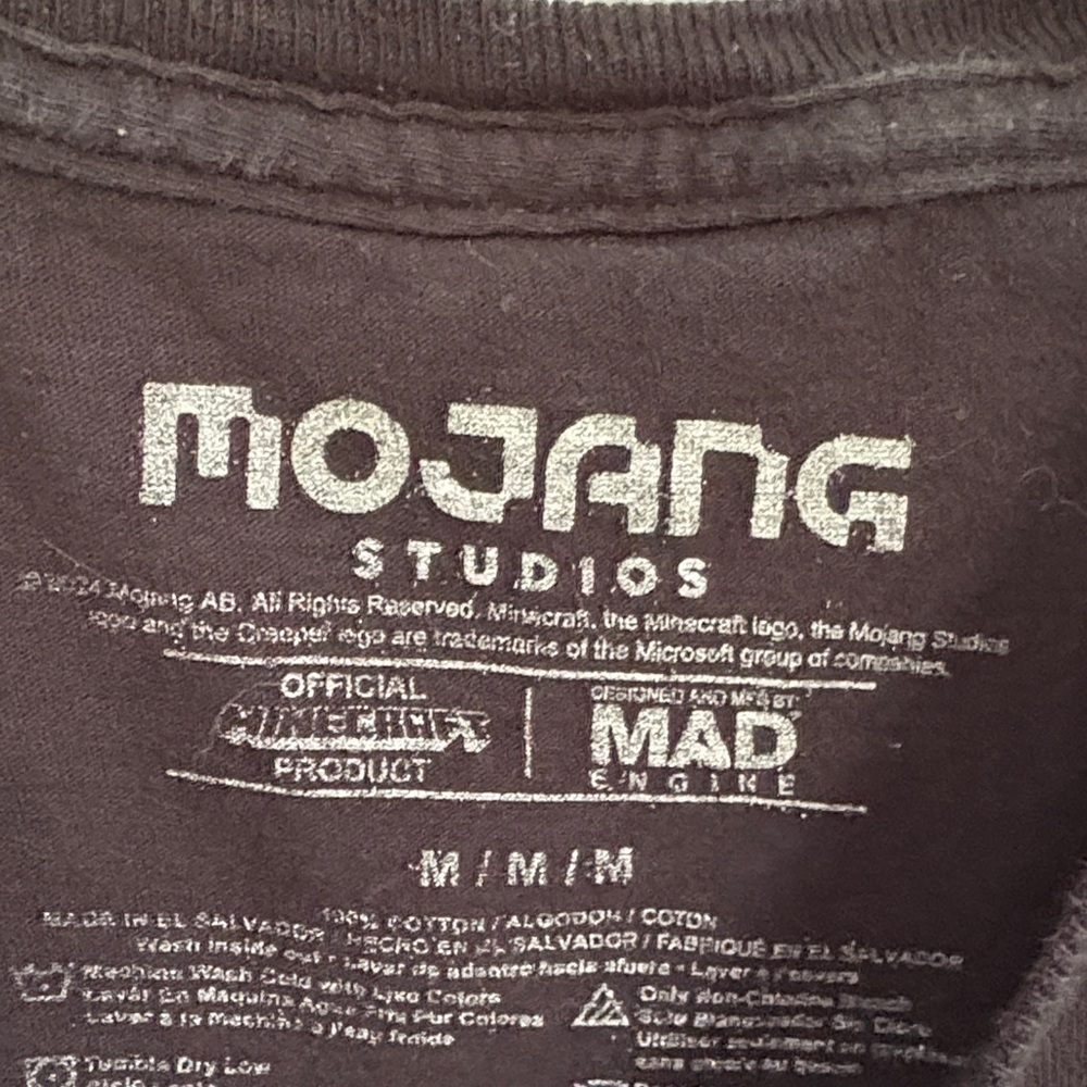 Minecraft Mojang Studios Top - Picture 3 of 4